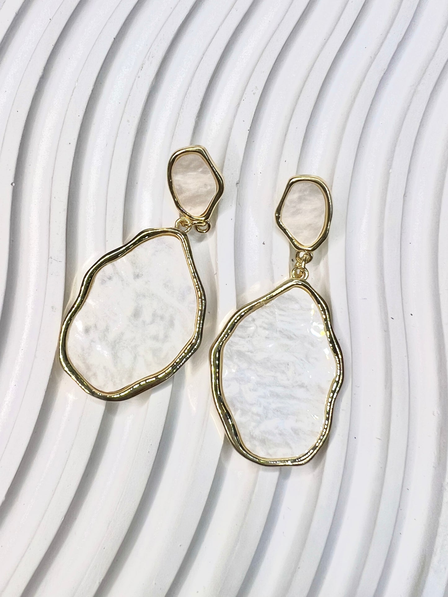 Geomatric Pearl Drop Earrings