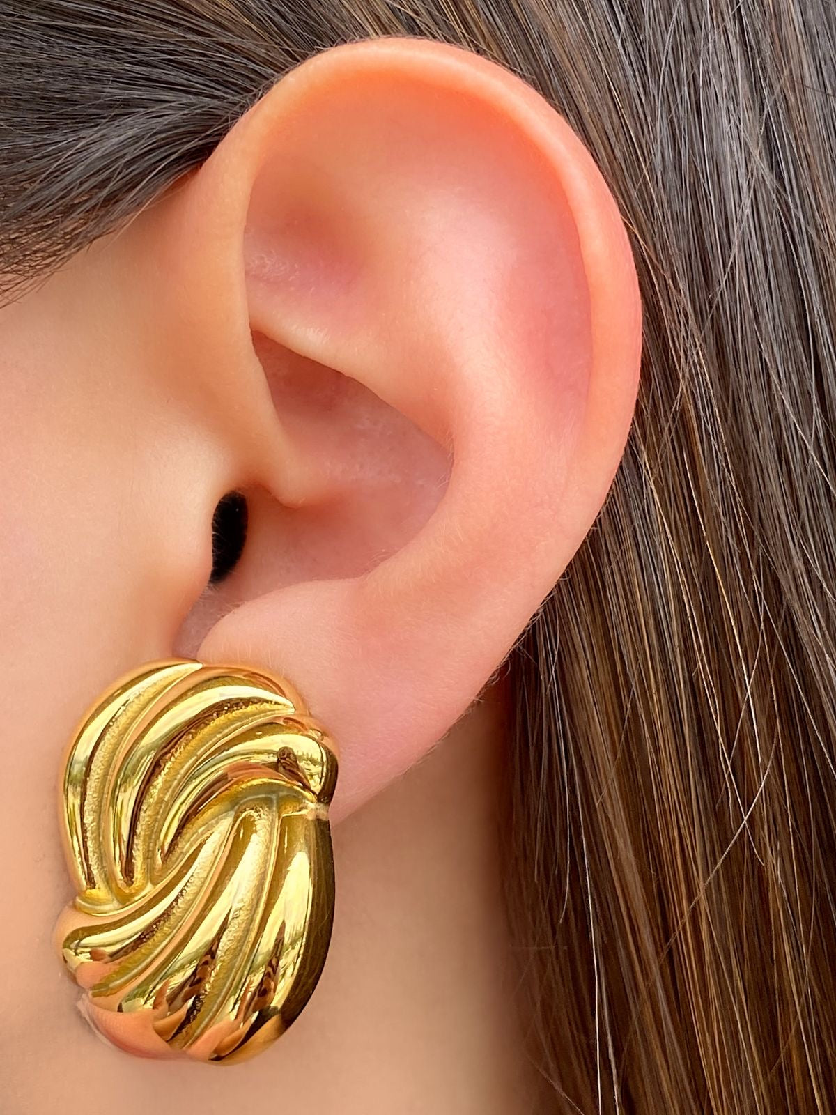 Chunky Crossover Studs