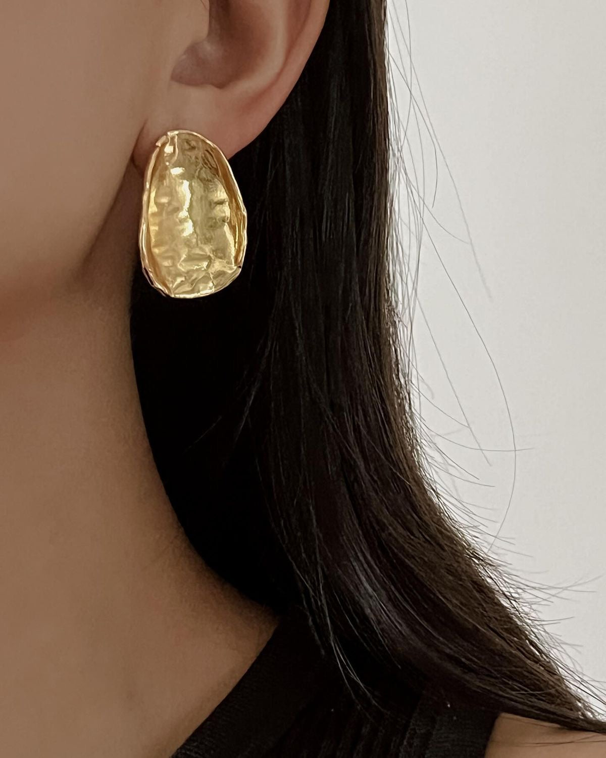 Thumb Textured Earrings