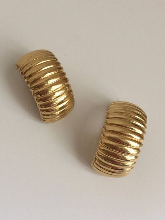 Ribbed Earrings