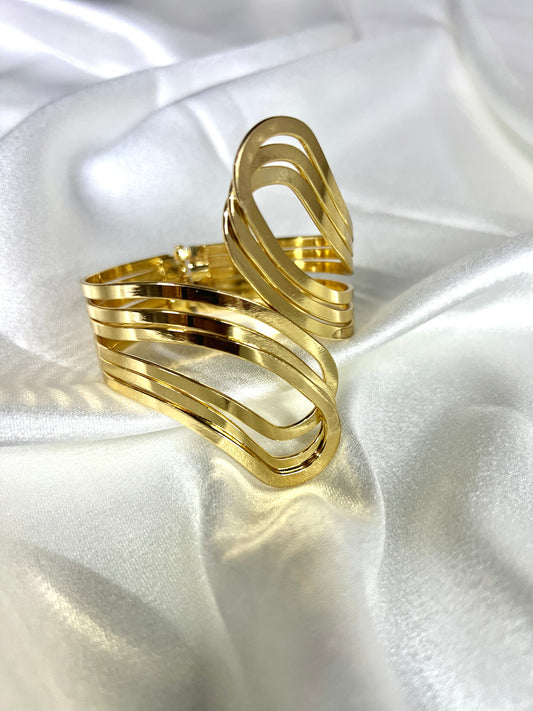 Alloy Twist Bracelet