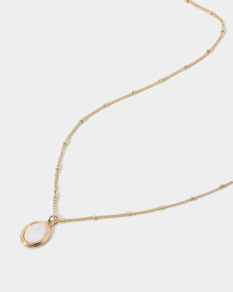Oval Mother-Of-Pearl Necklace