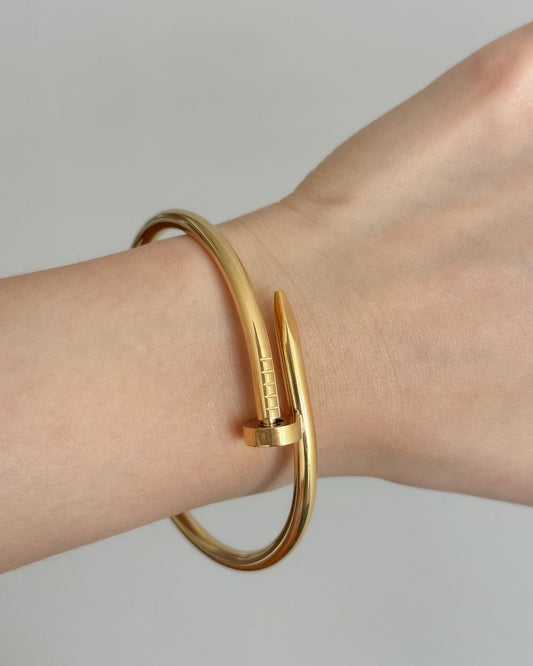 Celebrity Style Nail Bracelet